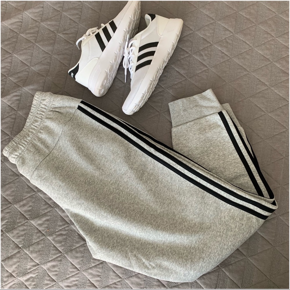 Adidas classic 3 stripe sweatpants
